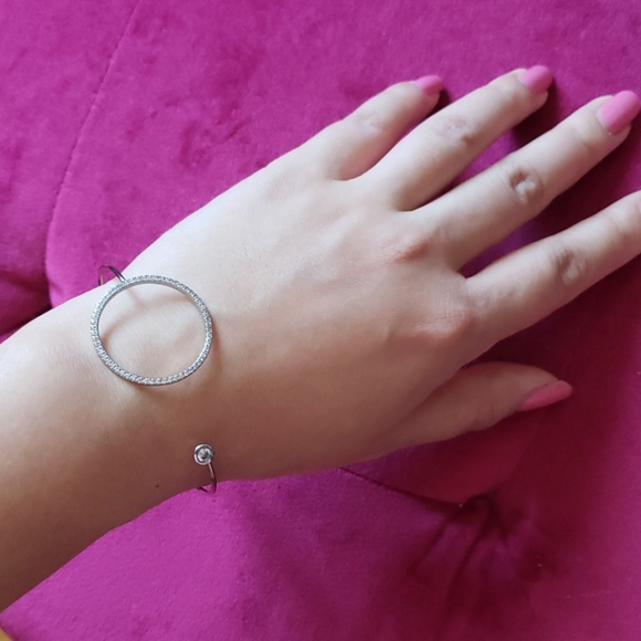 Express cuff bangle - Picture 3 of 4